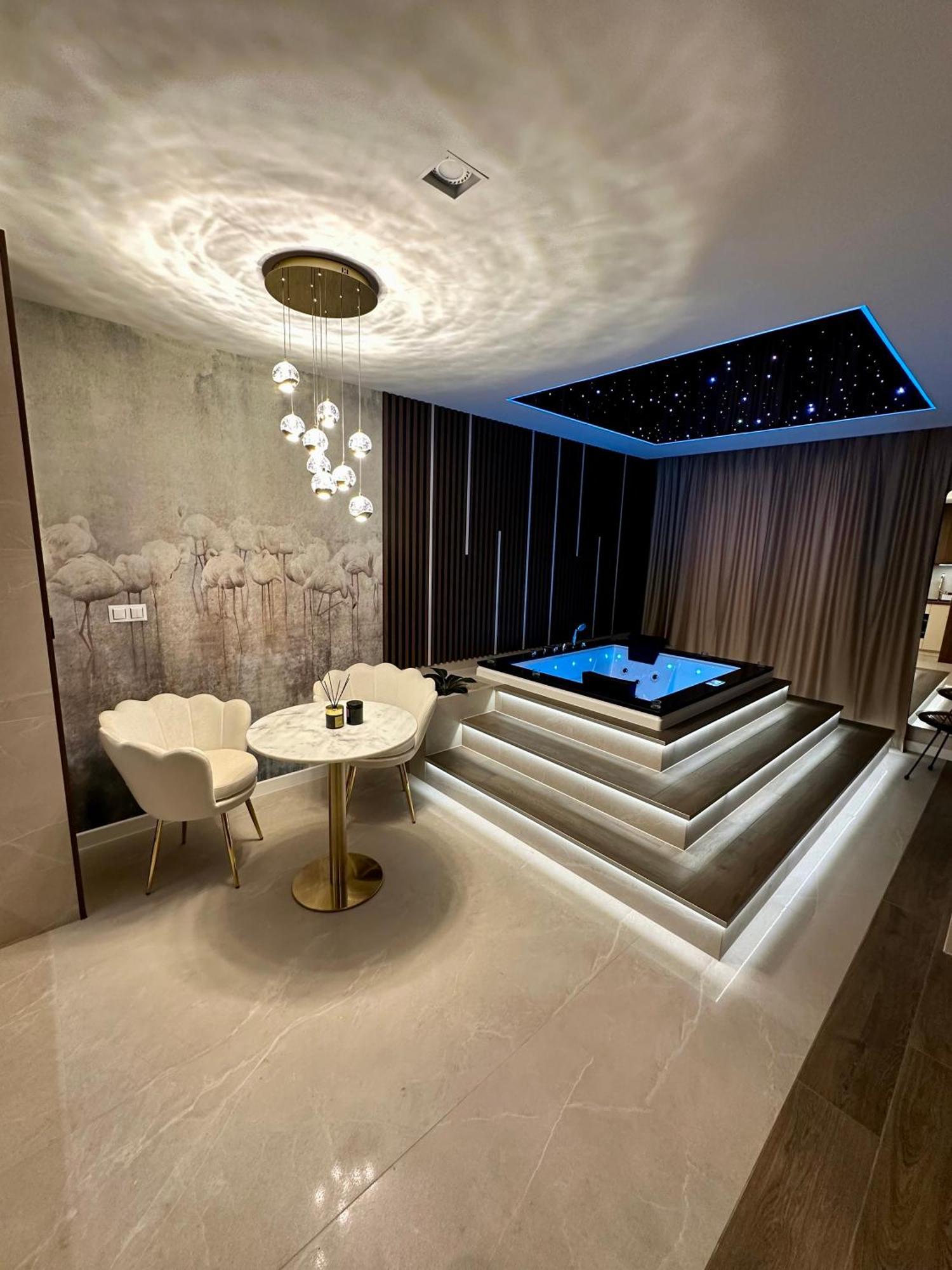 Masarska 8 Vip Apartamenty Jacuzzi Krasków Eksteriør bilde